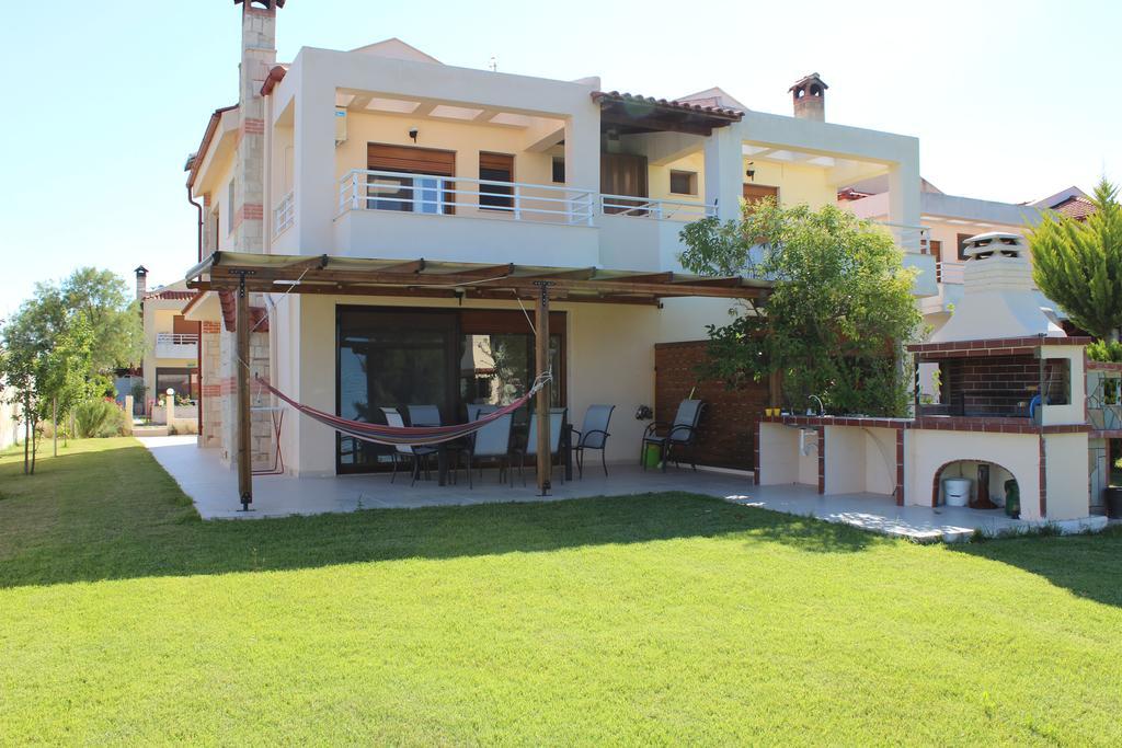 Petra Vila Áfitos Exterior foto