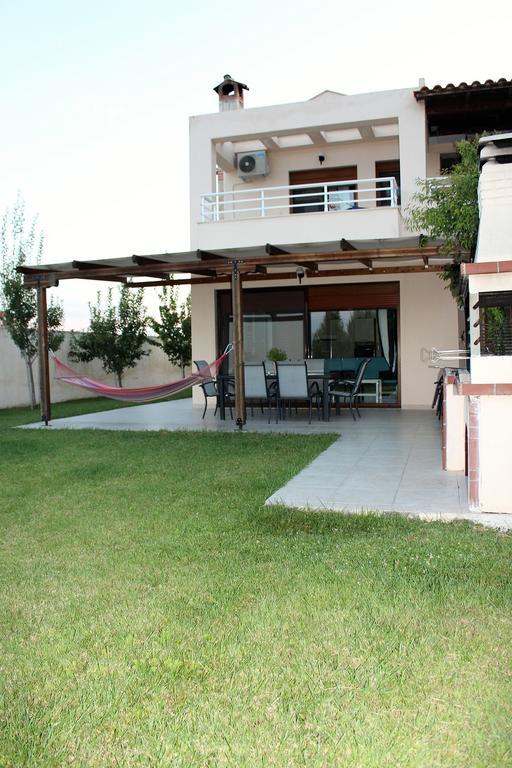 Petra Vila Áfitos Exterior foto